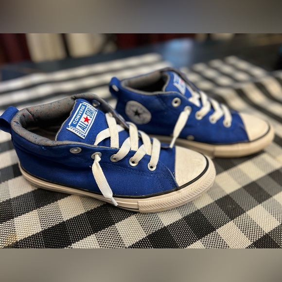 Converse - Picture 3 of 5